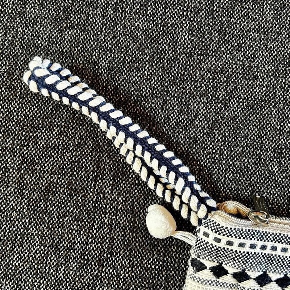 Greek Woven Clutch/Wristlet - Picture 5 of 5